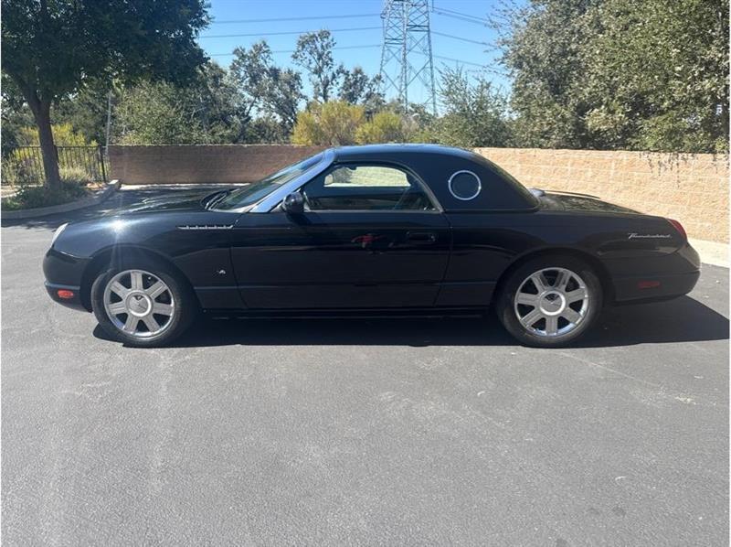 2004 Ford Thunderbird