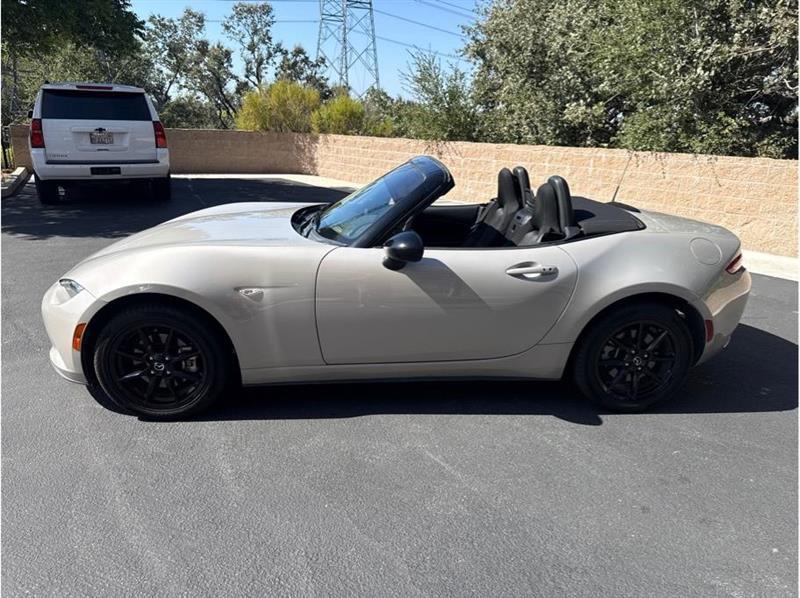 Mazda MX-5 Miata  2023
