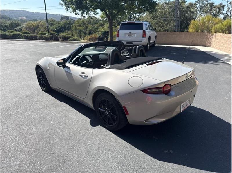 Mazda MX-5 Miata  2023