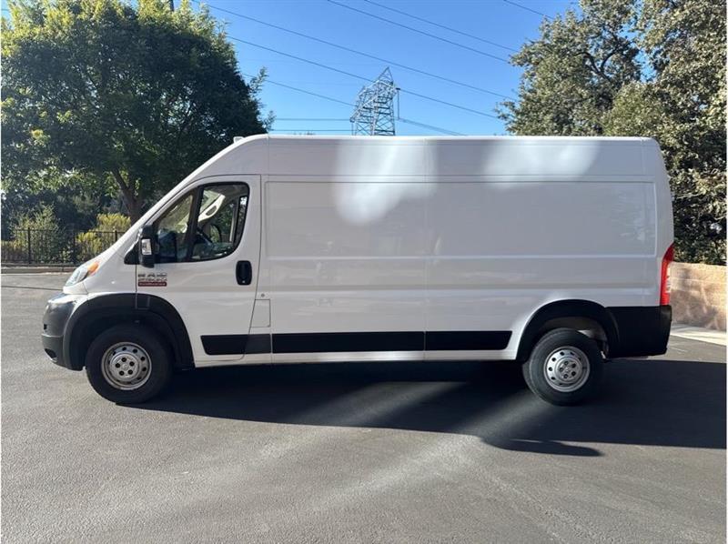 Ram ProMaster 2500 photo 2