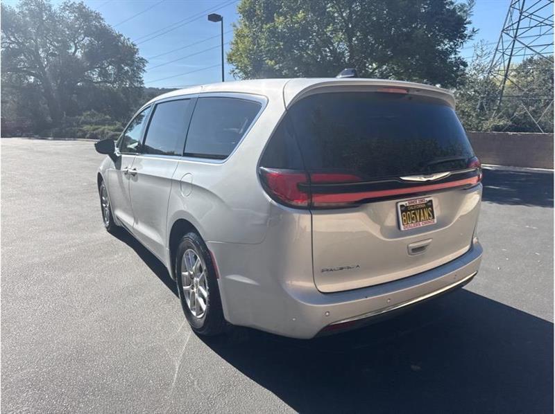 Chrysler Pacifica  2024