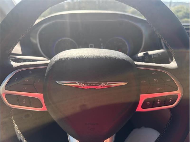 Chrysler Pacifica  2024