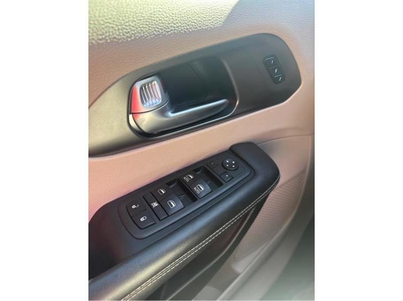 Chrysler Pacifica  2024