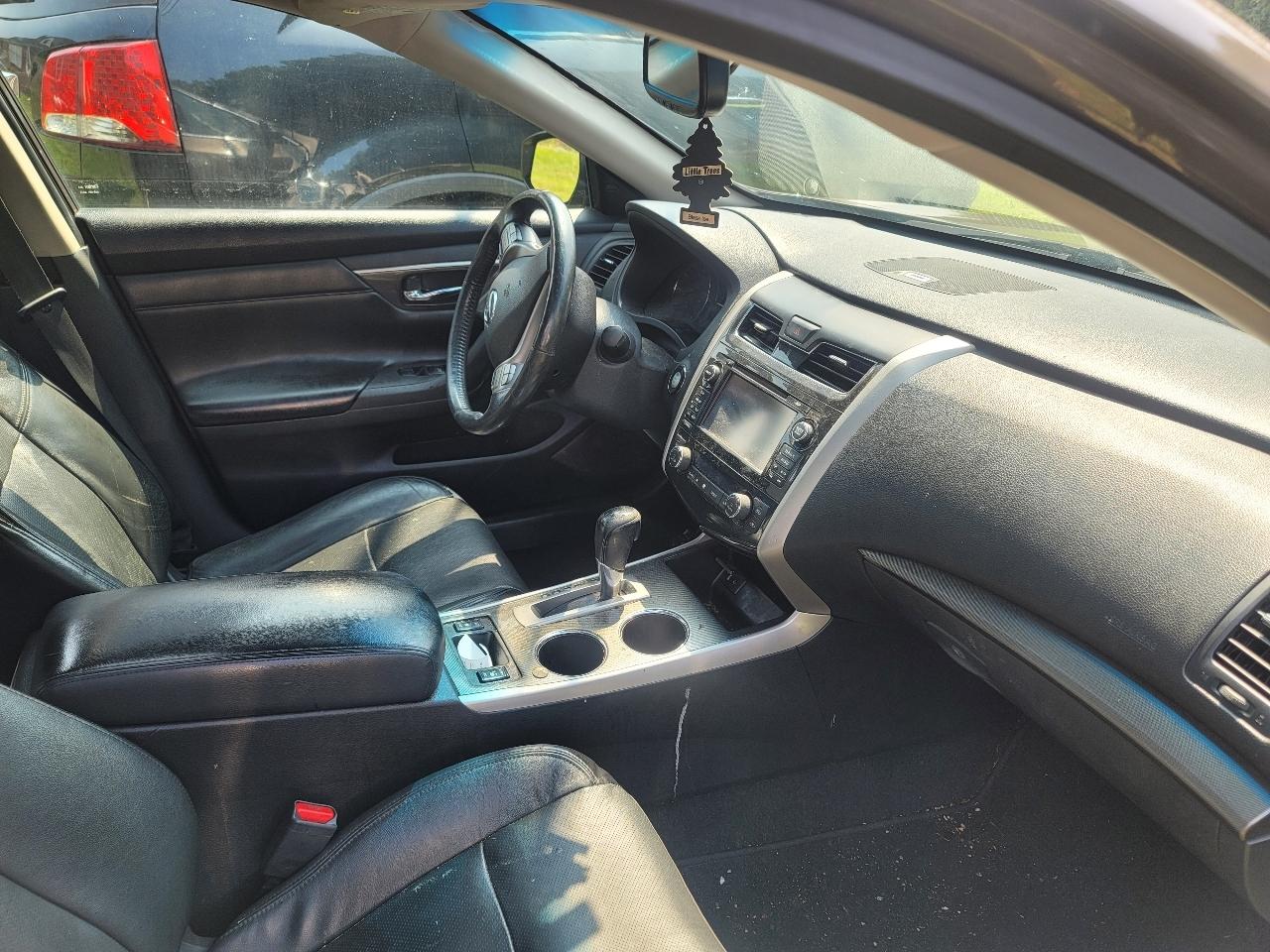 Nissan Altima 2.5 SV 2015