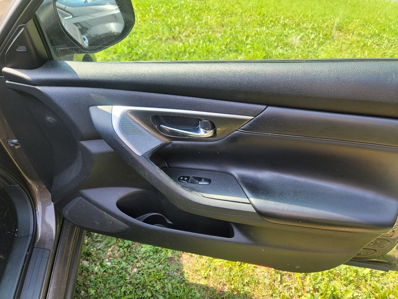Nissan Altima 2.5 SV 2015