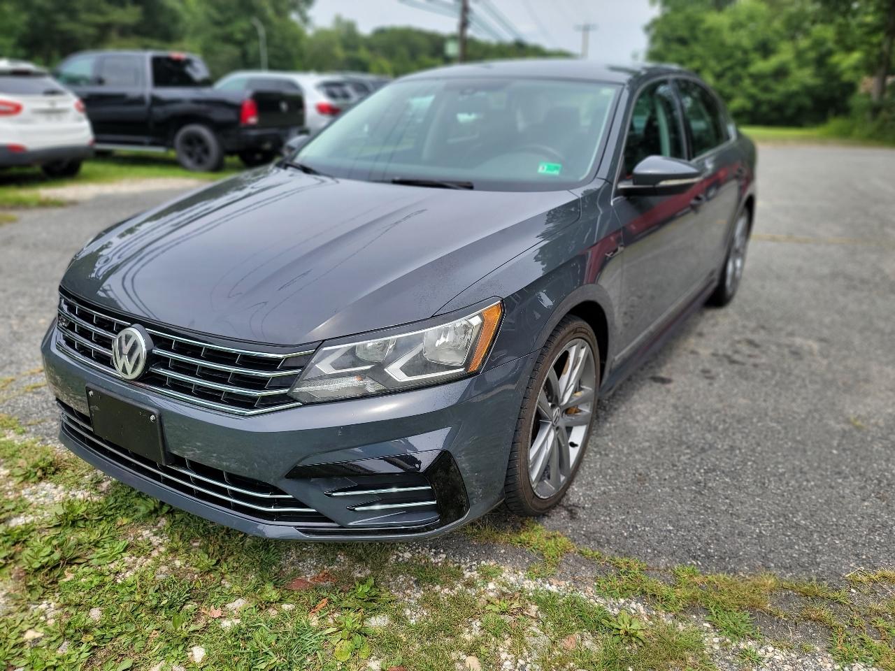 2017 Volkswagen Passat R-Line