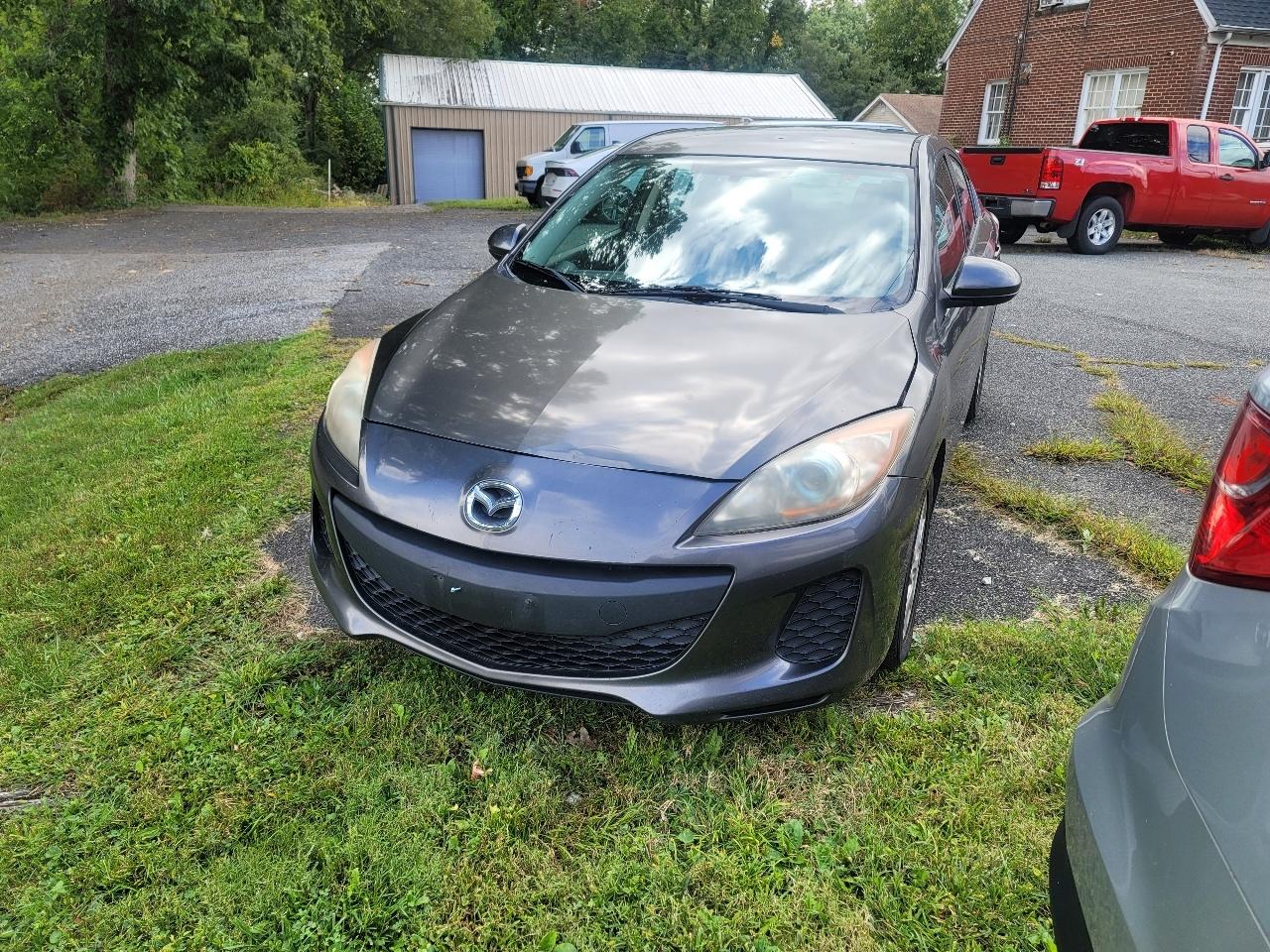 Mazda MAZDA3 i Touring AT 4-Door 2013