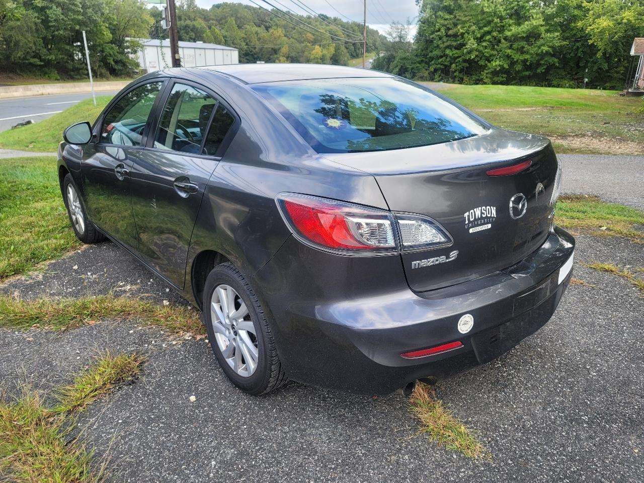 Mazda MAZDA3 i Touring AT 4-Door 2013