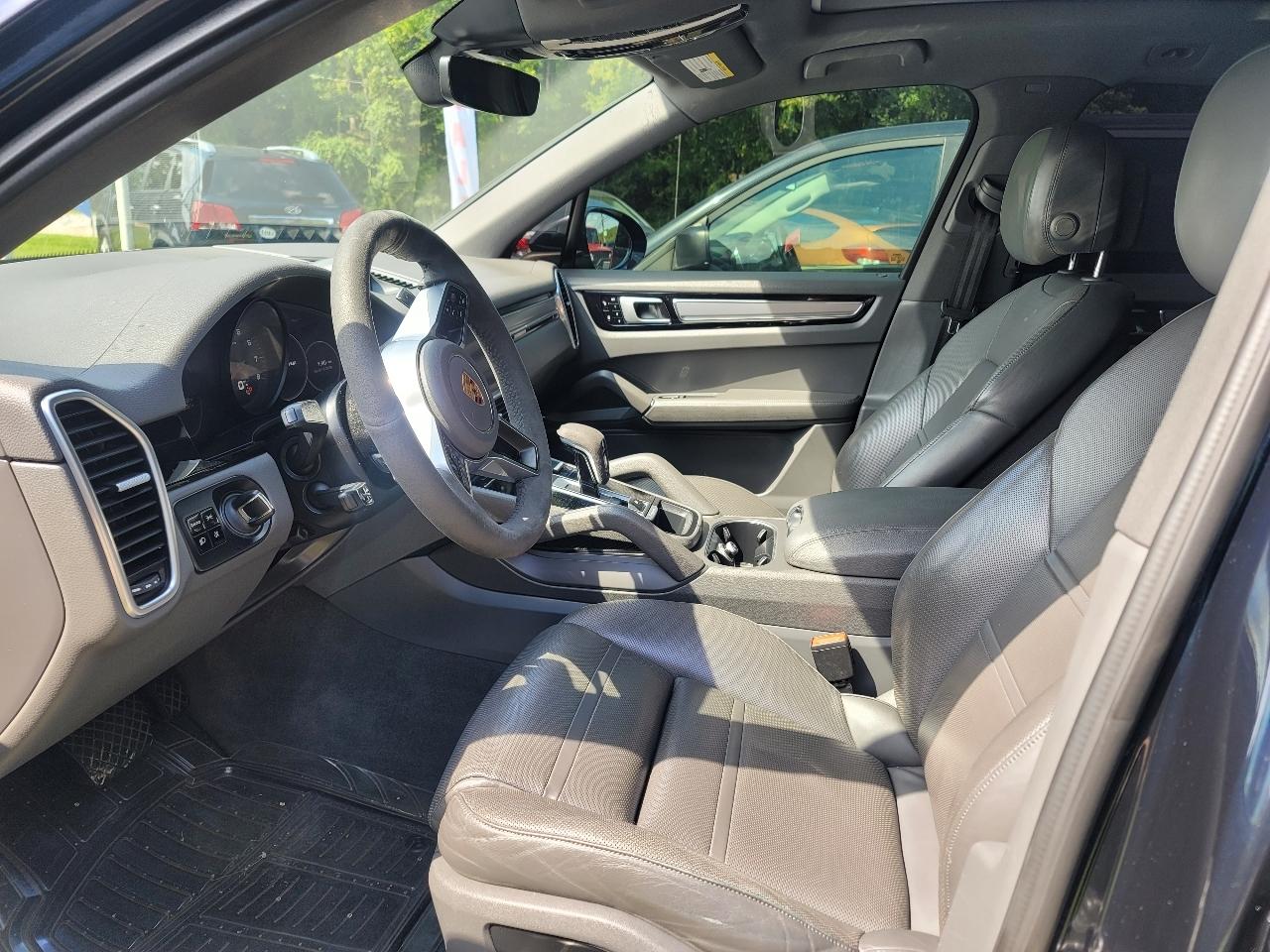 Porsche Cayenne Base 2019