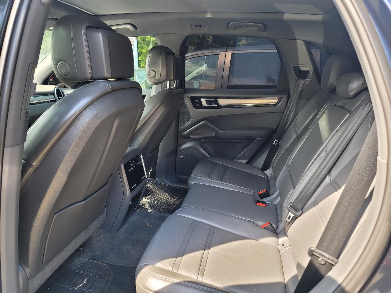 Porsche Cayenne Base 2019