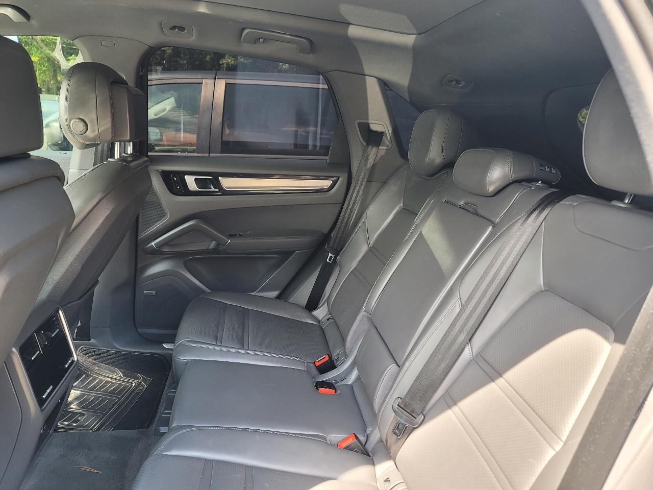 Porsche Cayenne Base 2019