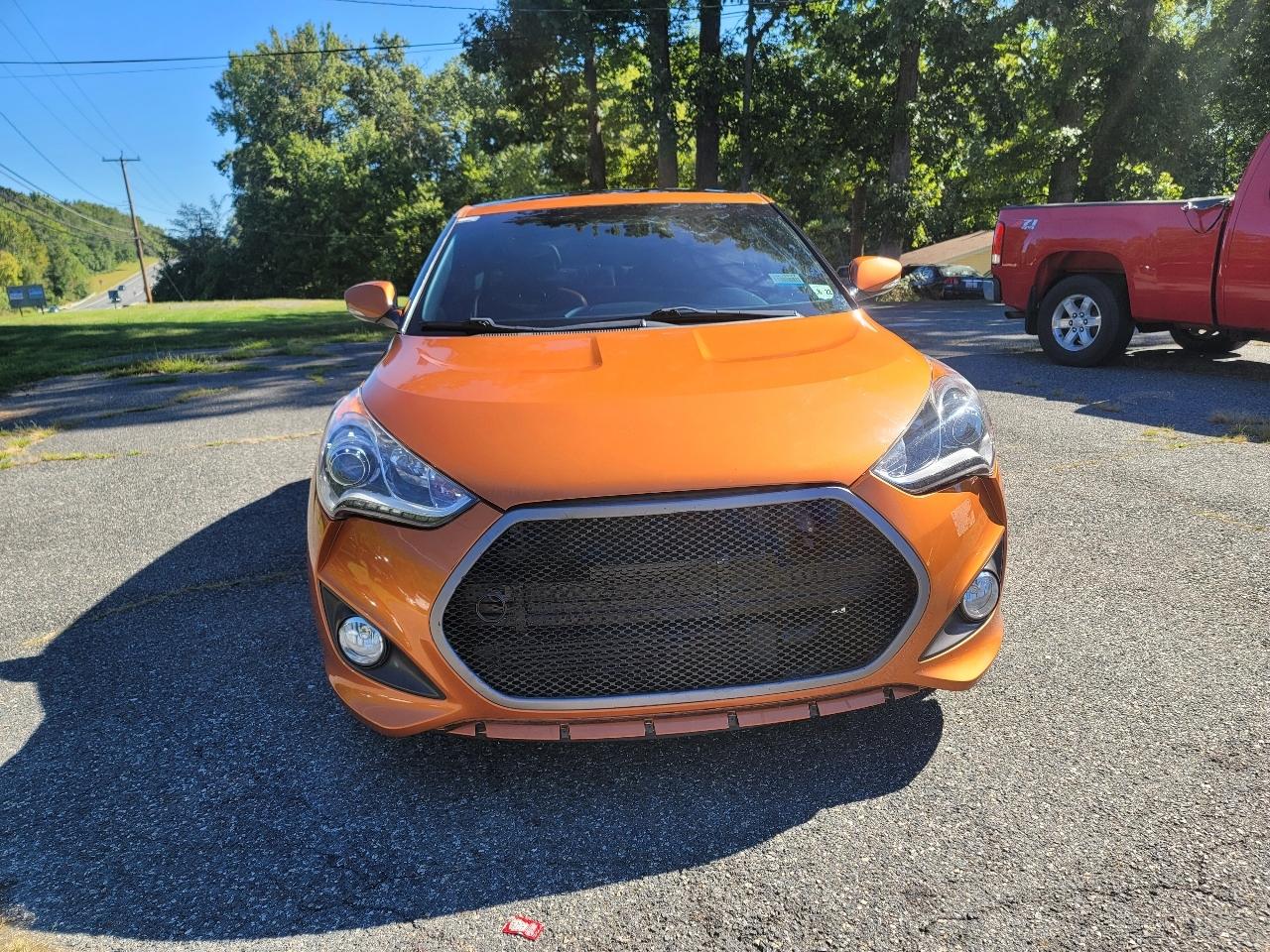 Hyundai Veloster Turbo R-Spec w/Red Interior 6M 2017