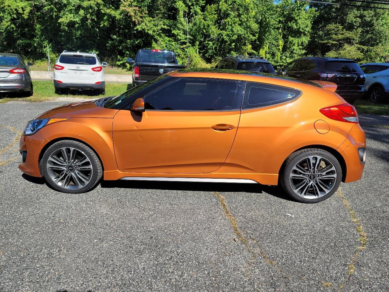 Hyundai Veloster Turbo R-Spec w/Red Interior 6M 2017