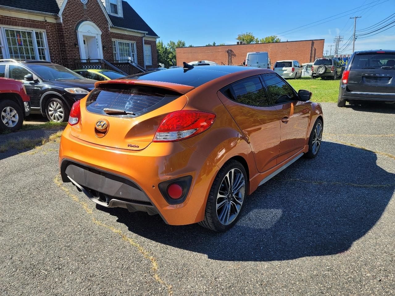 Hyundai Veloster Turbo R-Spec w/Red Interior 6M 2017