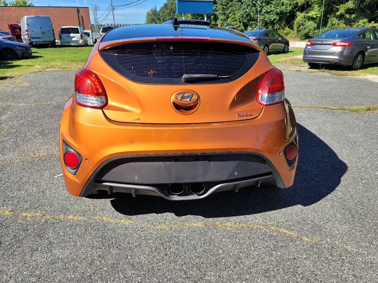Hyundai Veloster Turbo R-Spec w/Red Interior 6M 2017