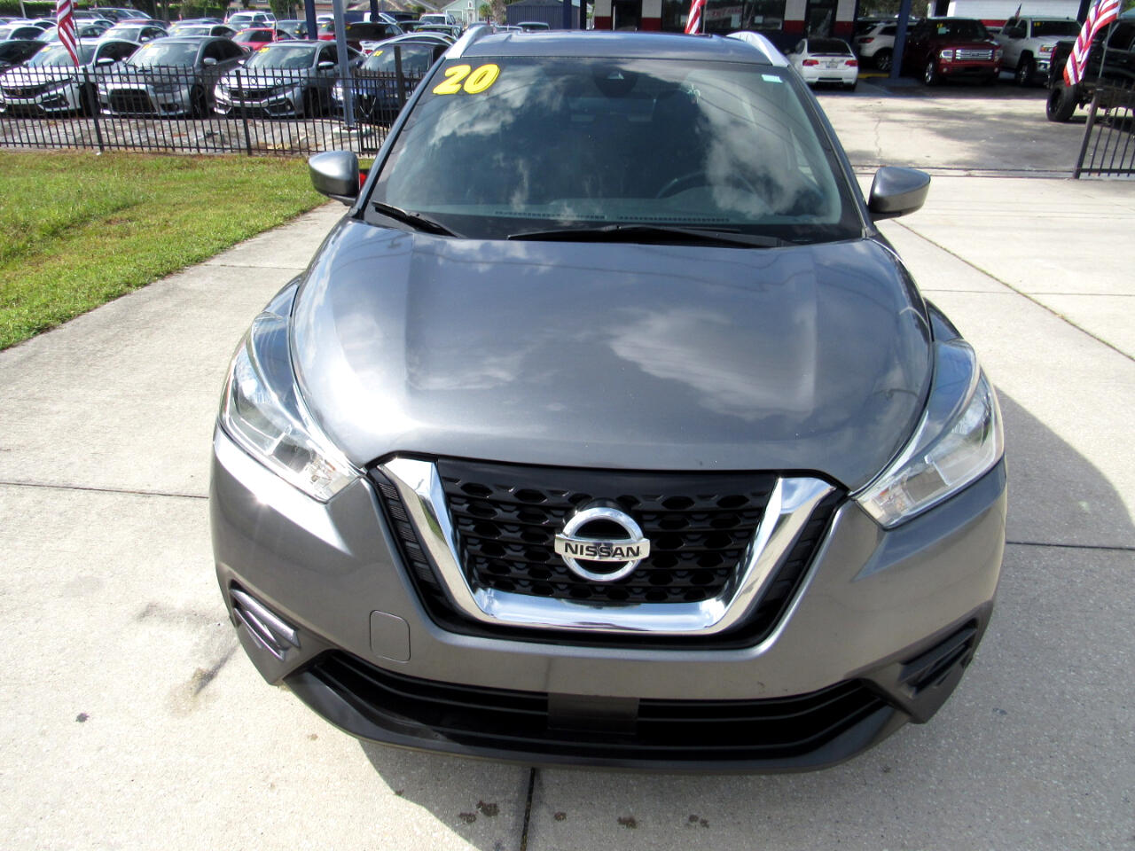 2020 Nissan Kicks SV photo 3