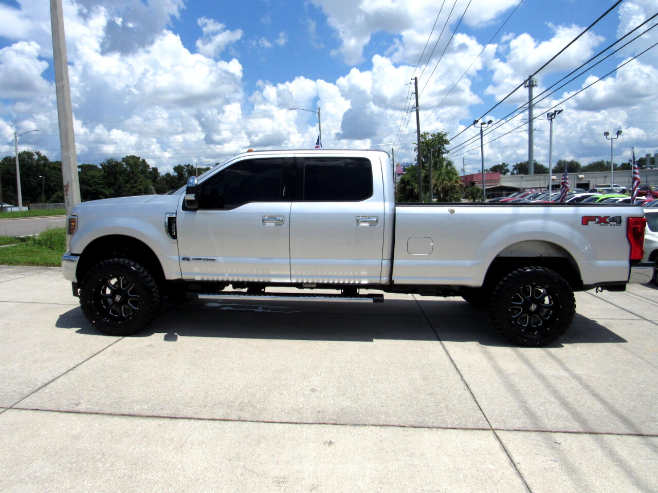 Ford Super Duty F-350 SRW XLT 4WD Crew Cab 8' Box 2019 Ford Super Duty F-350 SRW XLT 4WD Crew Cab 8' Box 2019