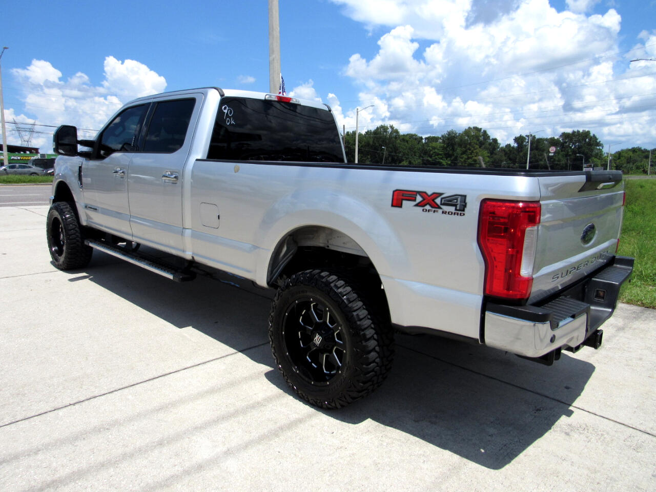 Ford Super Duty F-350 SRW XLT 4WD Crew Cab 8' Box 2019 Ford Super Duty F-350 SRW XLT 4WD Crew Cab 8' Box 2019