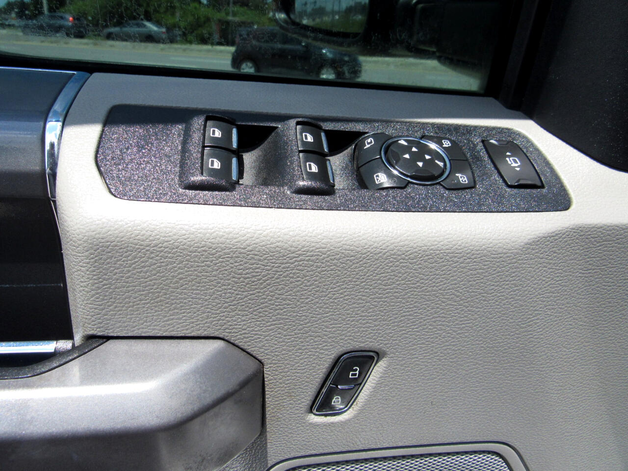 Ford Super Duty F-350 SRW XLT 4WD Crew Cab 8' Box 2019 Ford Super Duty F-350 SRW XLT 4WD Crew Cab 8' Box 2019