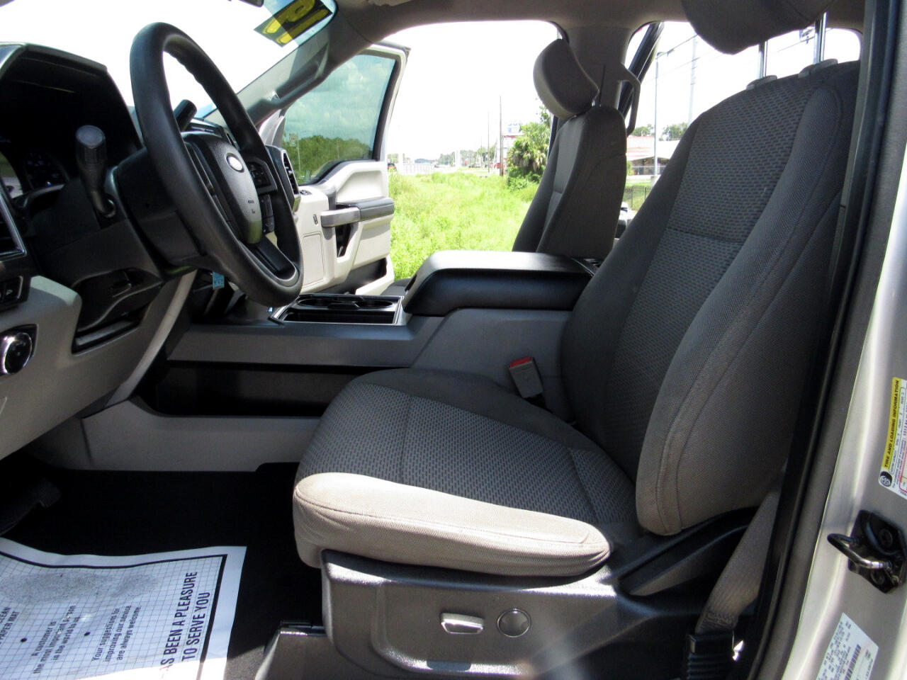 Ford Super Duty F-350 SRW XLT 4WD Crew Cab 8' Box 2019 Ford Super Duty F-350 SRW XLT 4WD Crew Cab 8' Box 2019