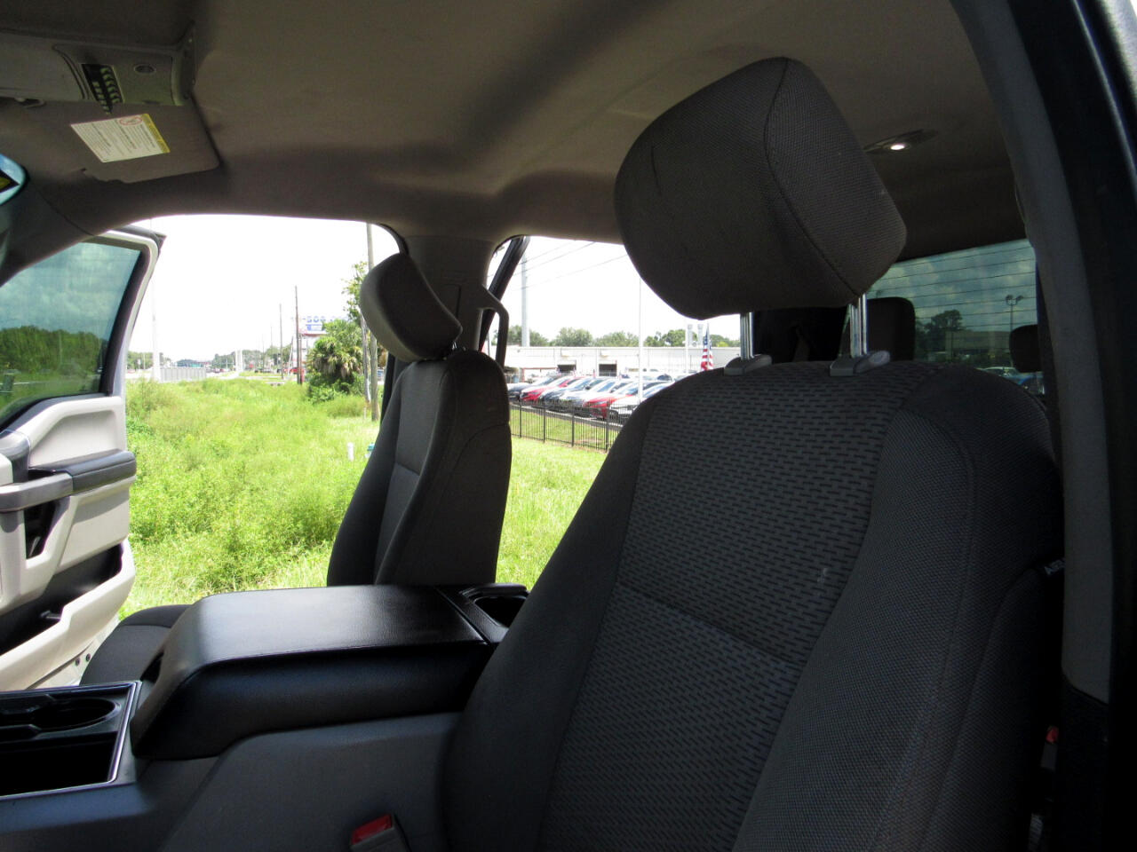 Ford Super Duty F-350 SRW XLT 4WD Crew Cab 8' Box 2019 Ford Super Duty F-350 SRW XLT 4WD Crew Cab 8' Box 2019