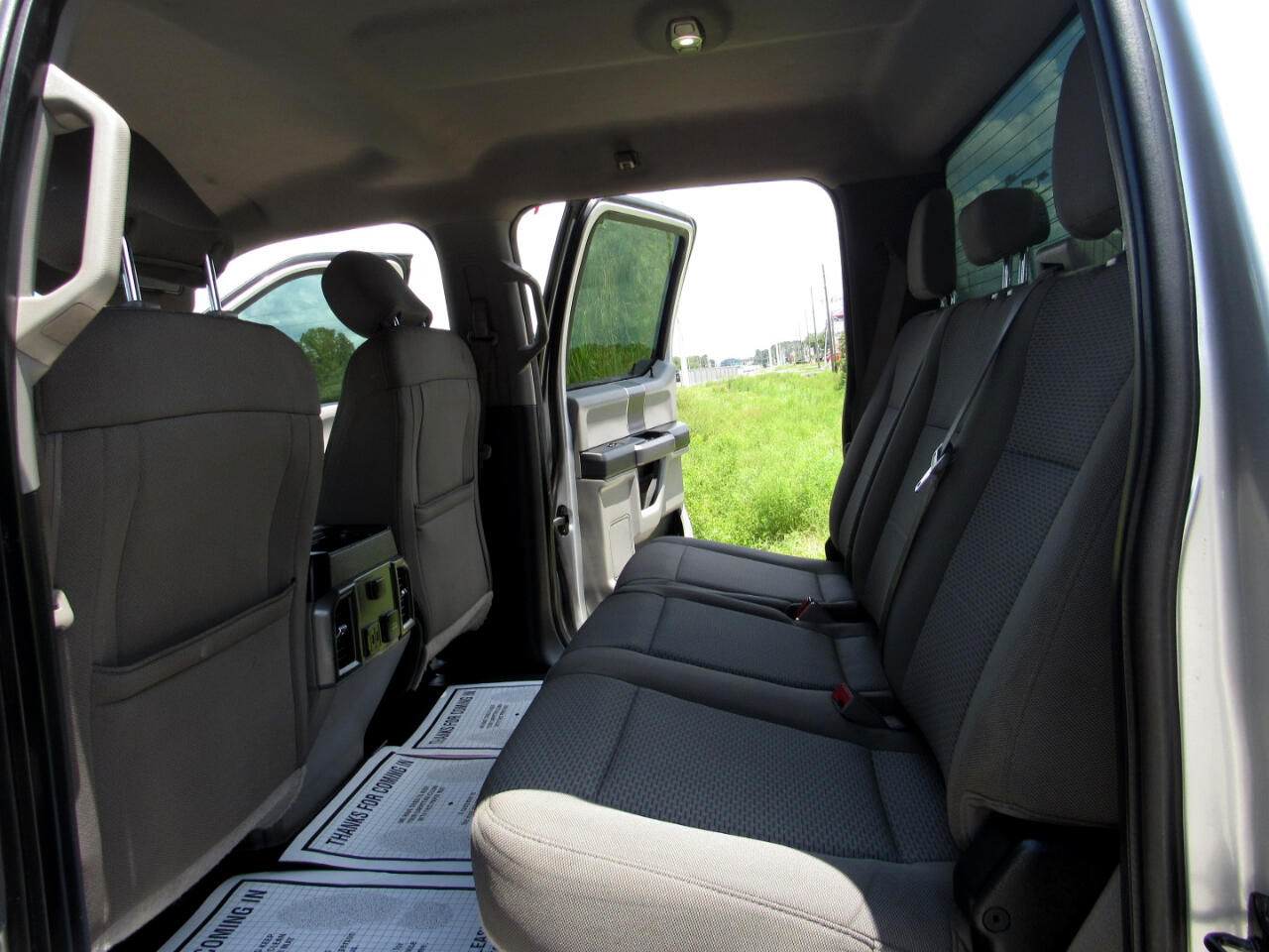 Ford Super Duty F-350 SRW XLT 4WD Crew Cab 8' Box 2019 Ford Super Duty F-350 SRW XLT 4WD Crew Cab 8' Box 2019