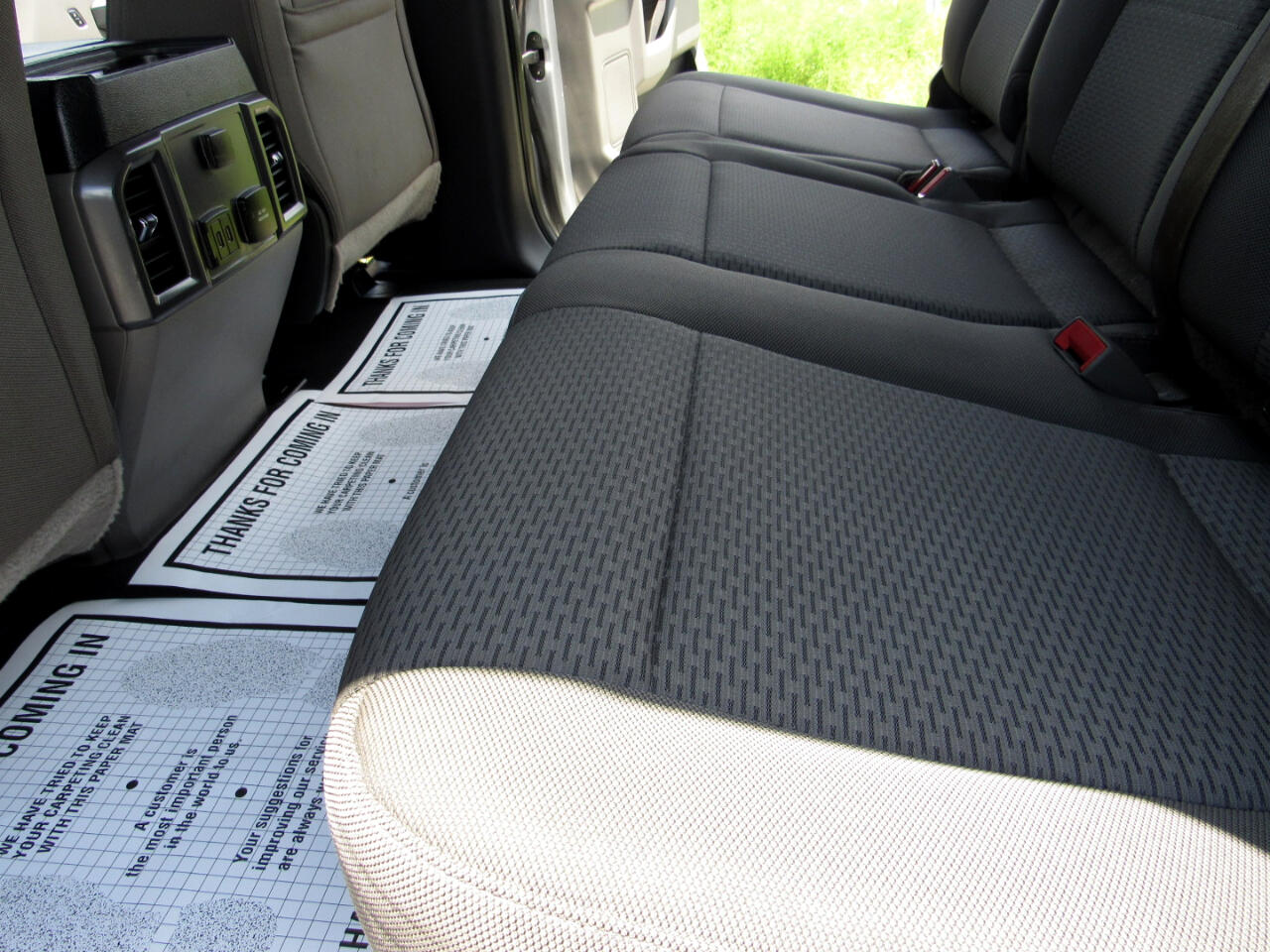 Ford Super Duty F-350 SRW XLT 4WD Crew Cab 8' Box 2019 Ford Super Duty F-350 SRW XLT 4WD Crew Cab 8' Box 2019