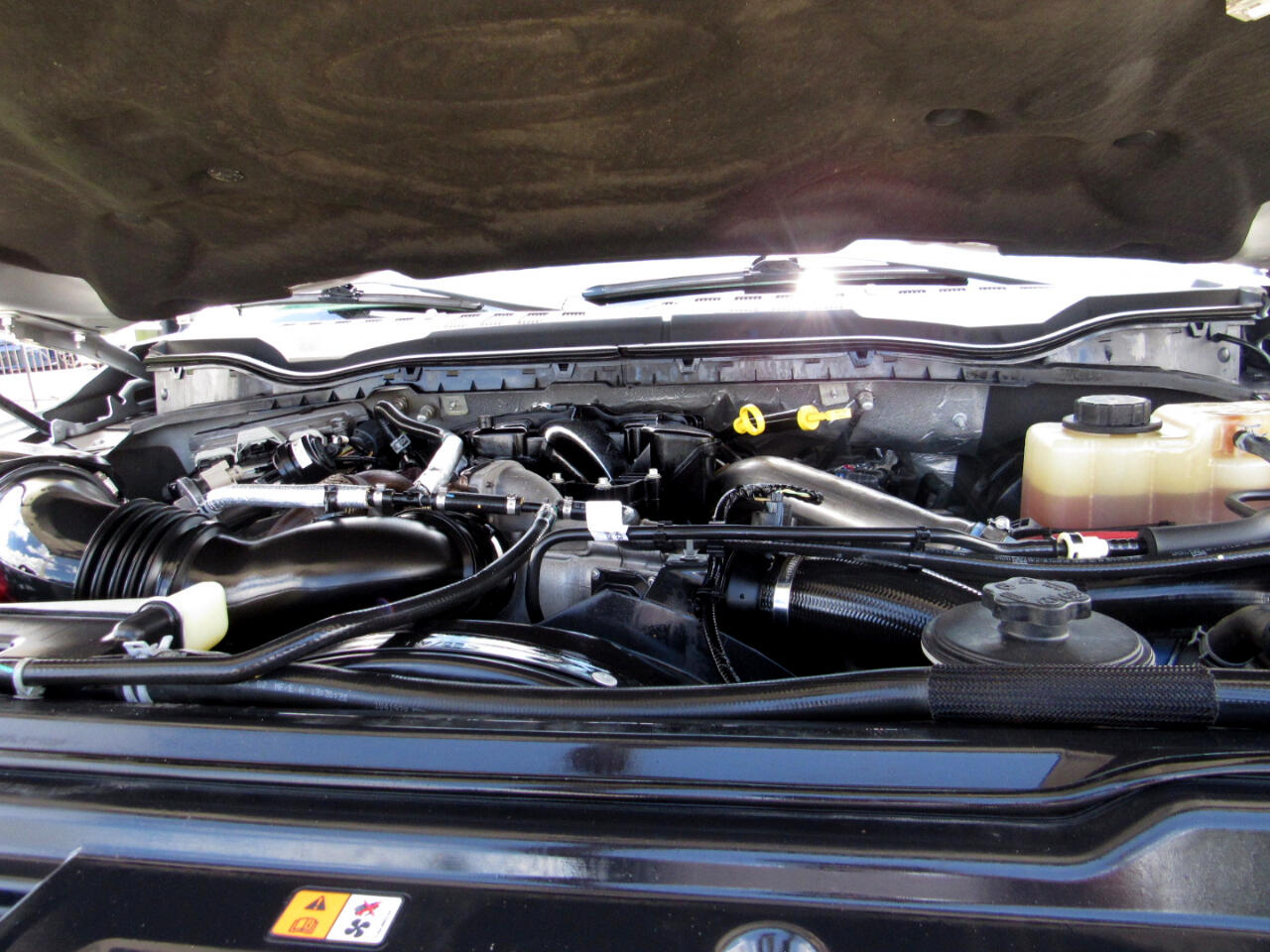 Ford Super Duty F-350 SRW XLT 4WD Crew Cab 8' Box 2019 Ford Super Duty F-350 SRW XLT 4WD Crew Cab 8' Box 2019