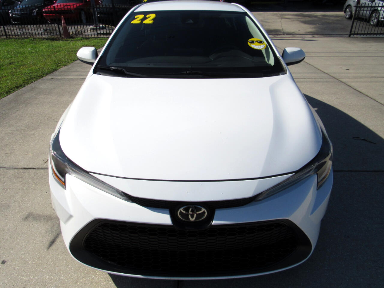 2022 Toyota Corolla LE photo 3