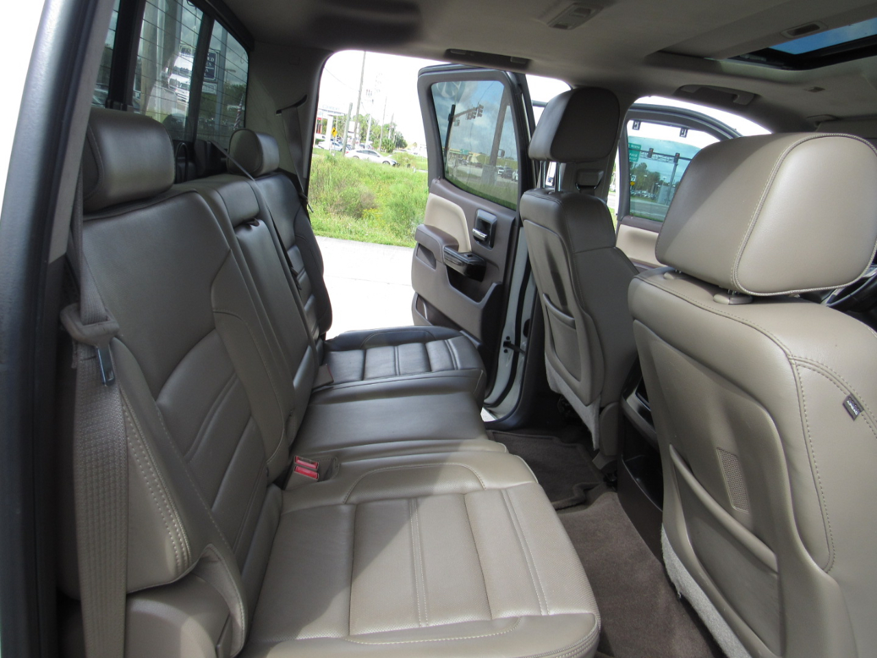 GMC Sierra 1500 4WD Crew Cab 153.0" Denali 2015 GMC Sierra 1500 4WD Crew Cab 153.0" Denali 2015