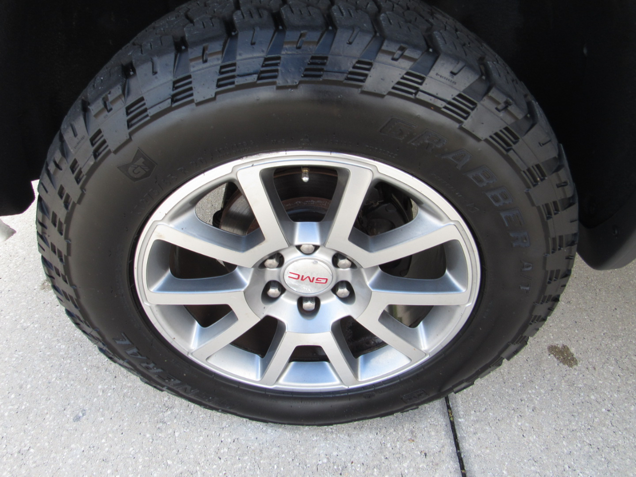 GMC Sierra 1500 4WD Crew Cab 153.0" Denali 2015 GMC Sierra 1500 4WD Crew Cab 153.0" Denali 2015
