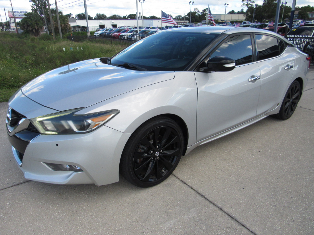 Nissan Maxima 4dr Sdn 3.5 SR 2016 Nissan Maxima 4dr Sdn 3.5 SR 2016