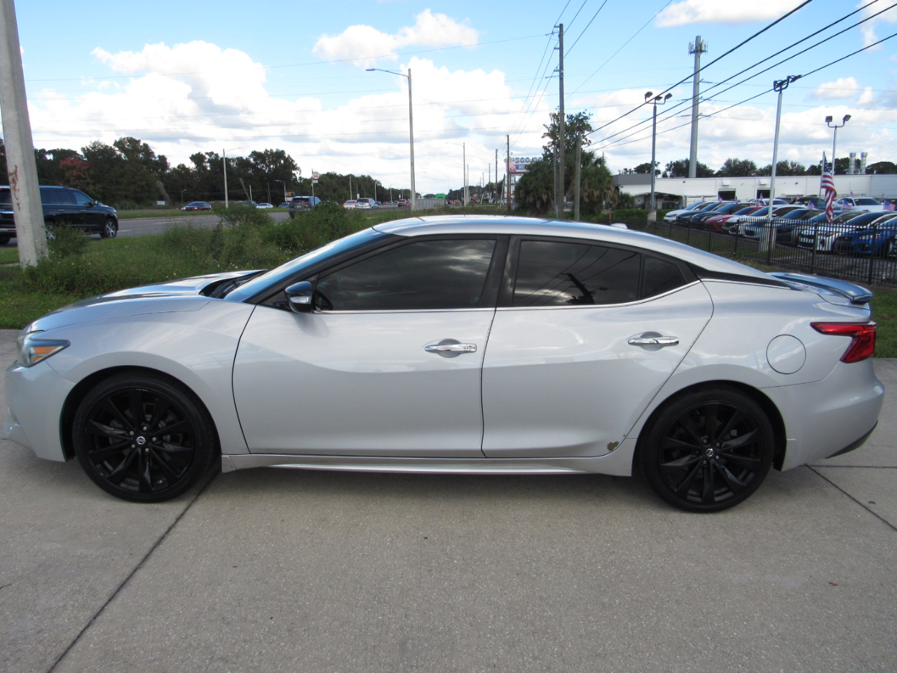 Nissan Maxima 4dr Sdn 3.5 SR 2016 Nissan Maxima 4dr Sdn 3.5 SR 2016