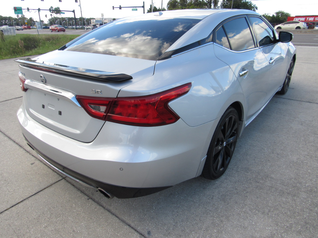 Nissan Maxima 4dr Sdn 3.5 SR 2016 Nissan Maxima 4dr Sdn 3.5 SR 2016