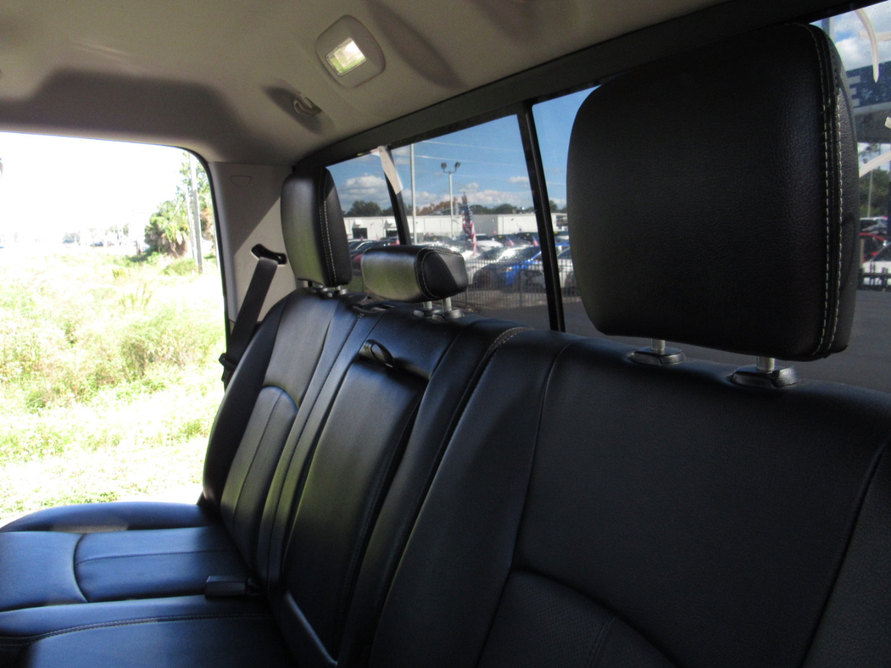 RAM 1500 Laramie 4x2 Crew Cab 5'7" Box 2018 RAM 1500 Laramie 4x2 Crew Cab 5'7" Box 2018