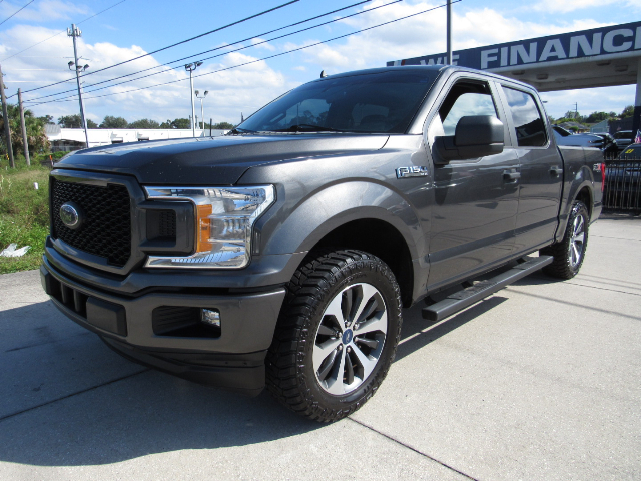 Ford F-150 Lariat 2WD SuperCrew 5.5' Box 2020 Ford F-150 Lariat 2WD SuperCrew 5.5' Box 2020