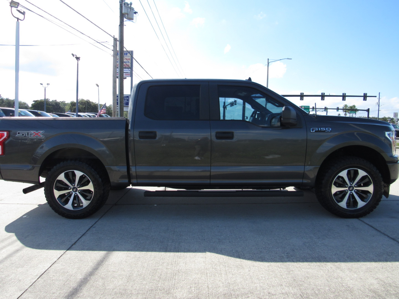 Ford F-150 Lariat 2WD SuperCrew 5.5' Box 2020 Ford F-150 Lariat 2WD SuperCrew 5.5' Box 2020