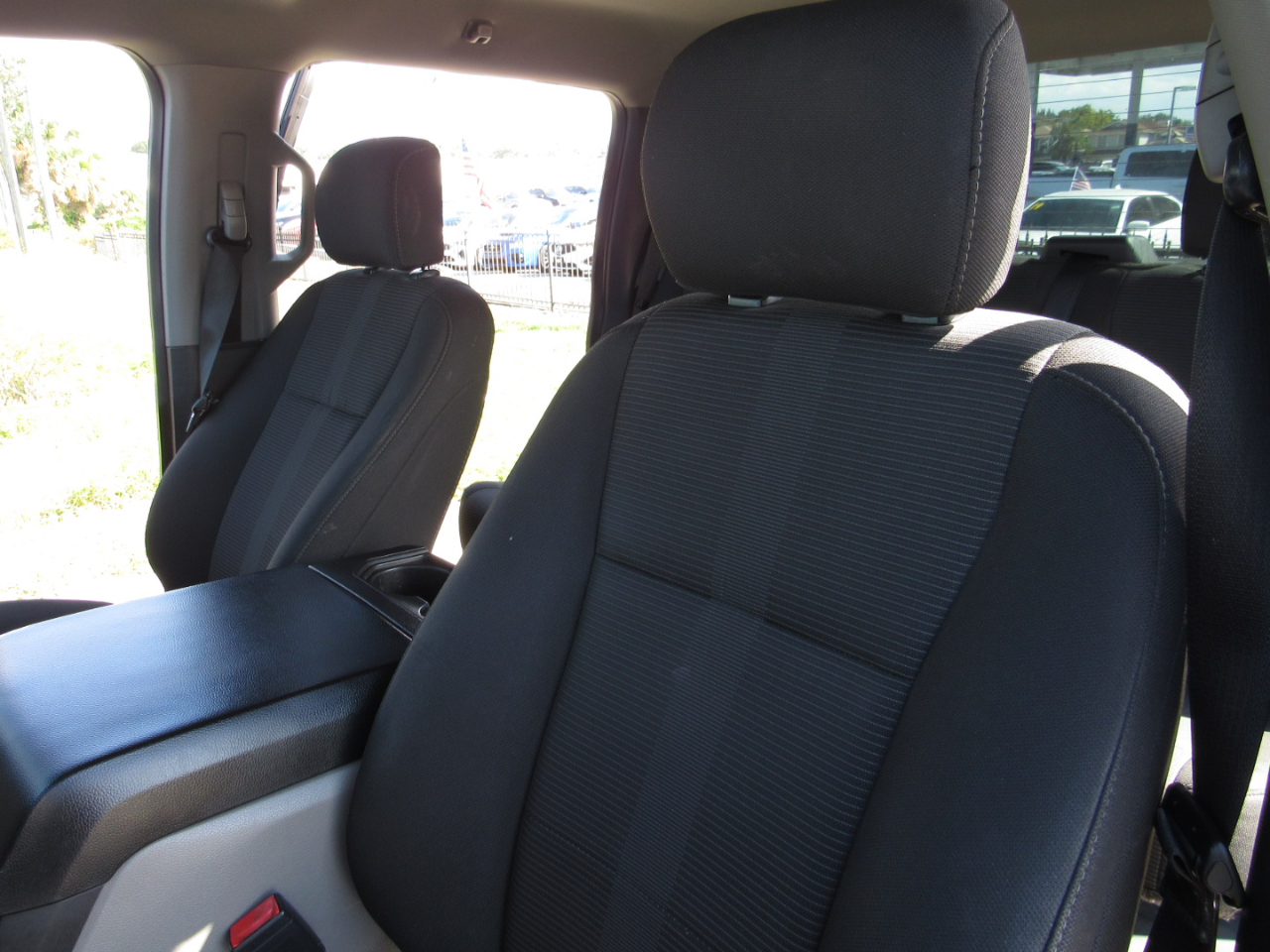 Ford F-150 Lariat 2WD SuperCrew 5.5' Box 2020 Ford F-150 Lariat 2WD SuperCrew 5.5' Box 2020