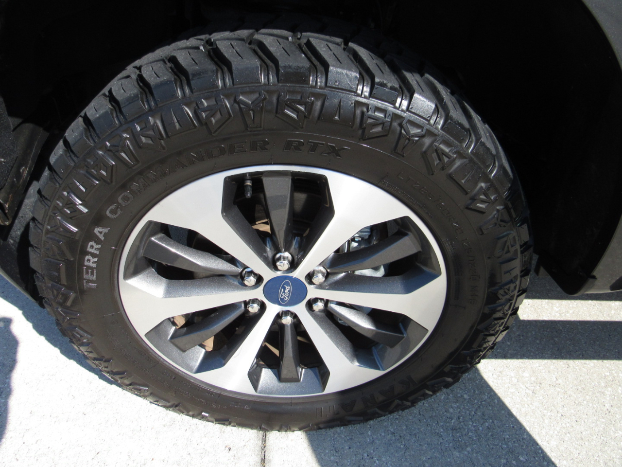 Ford F-150 Lariat 2WD SuperCrew 5.5' Box 2020 Ford F-150 Lariat 2WD SuperCrew 5.5' Box 2020