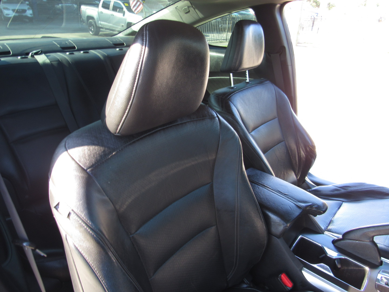 Honda Accord Cpe 2dr V6 Auto EX-L 2013 Honda Accord Cpe 2dr V6 Auto EX-L 2013