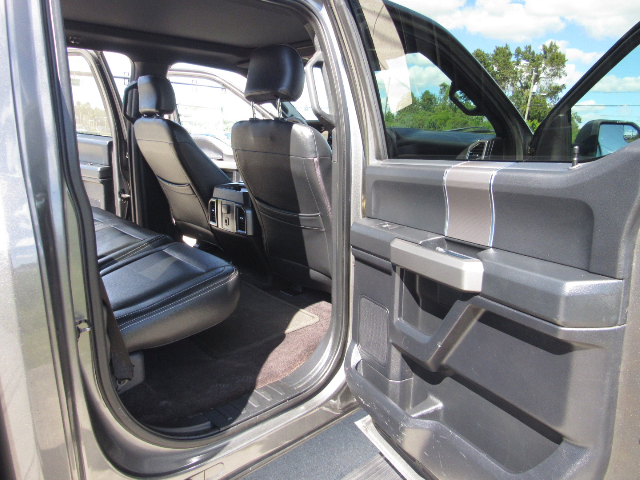 Ford F-150 4WD SuperCrew 145" XLT 2016 Ford F-150 4WD SuperCrew 145" XLT 2016