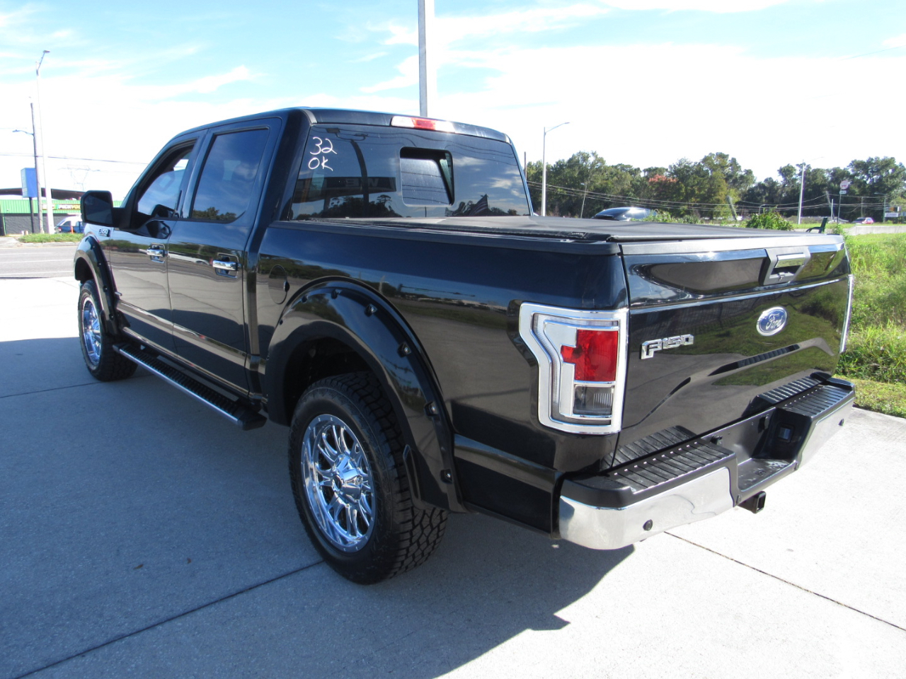 Ford F-150 2WD SuperCrew 145" XLT 2016 Ford F-150 2WD SuperCrew 145" XLT 2016