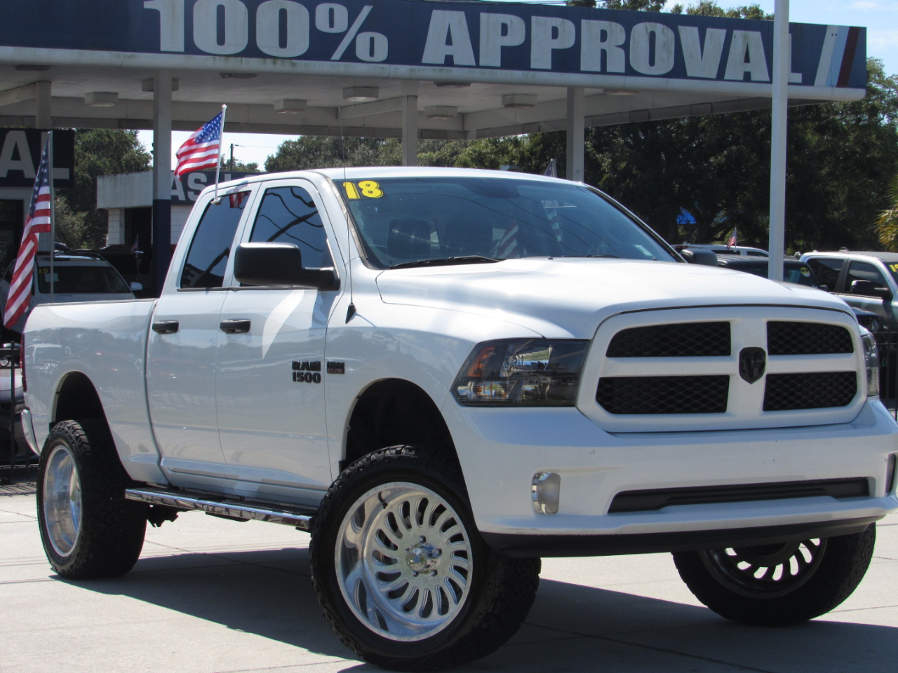 RAM 1500 Express 4x2 Quad Cab 6'4" Box 2018 RAM 1500 Express 4x2 Quad Cab 6'4" Box 2018