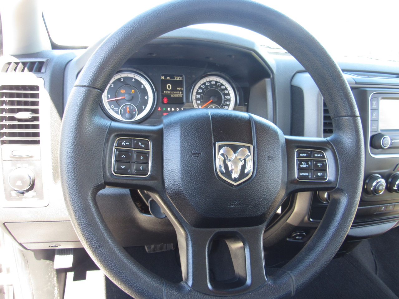 RAM 1500 Express 4x2 Quad Cab 6'4" Box 2018 RAM 1500 Express 4x2 Quad Cab 6'4" Box 2018