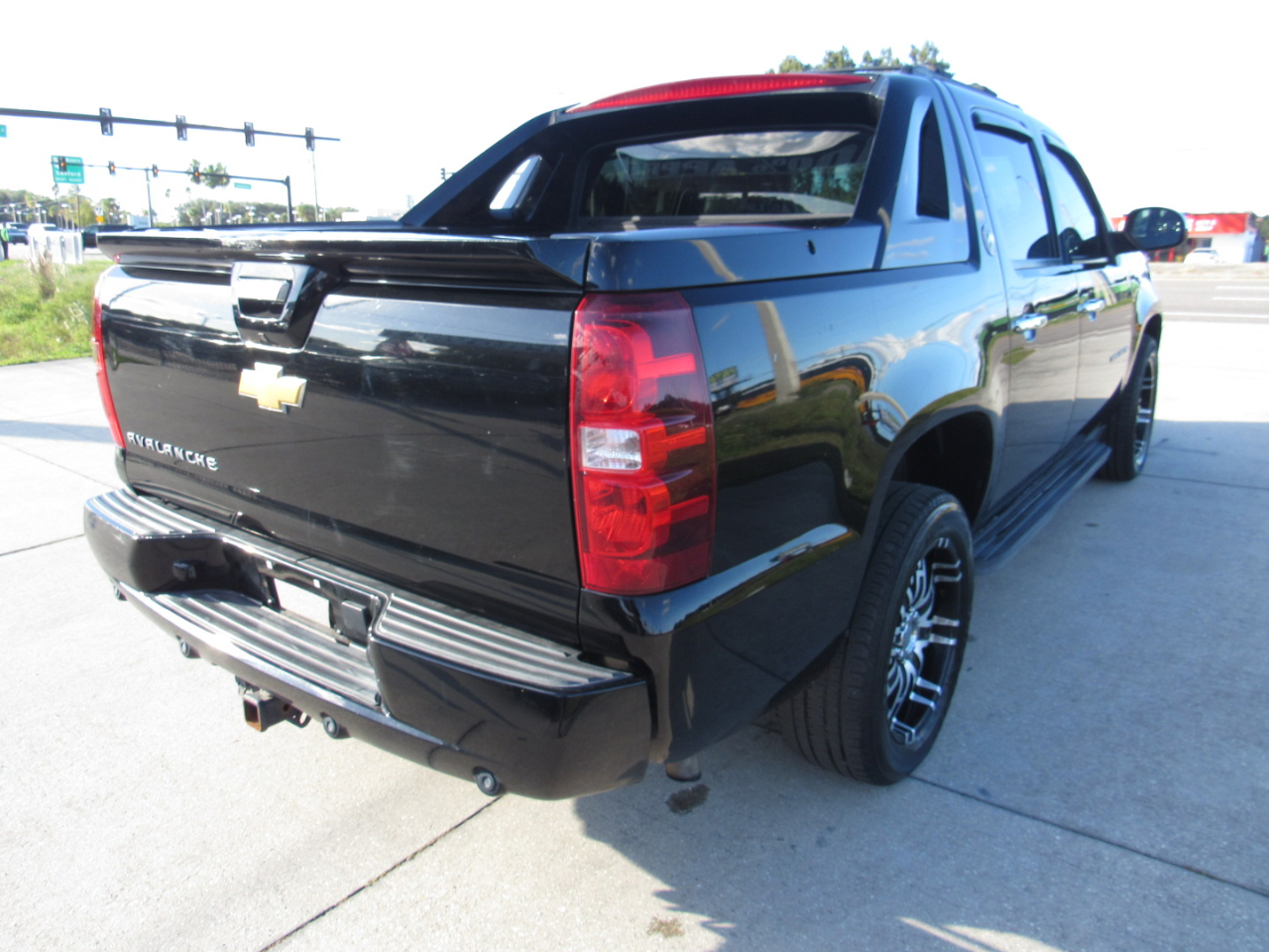 Chevrolet Avalanche 2WD Crew Cab LT 2013 Chevrolet Avalanche 2WD Crew Cab LT 2013
