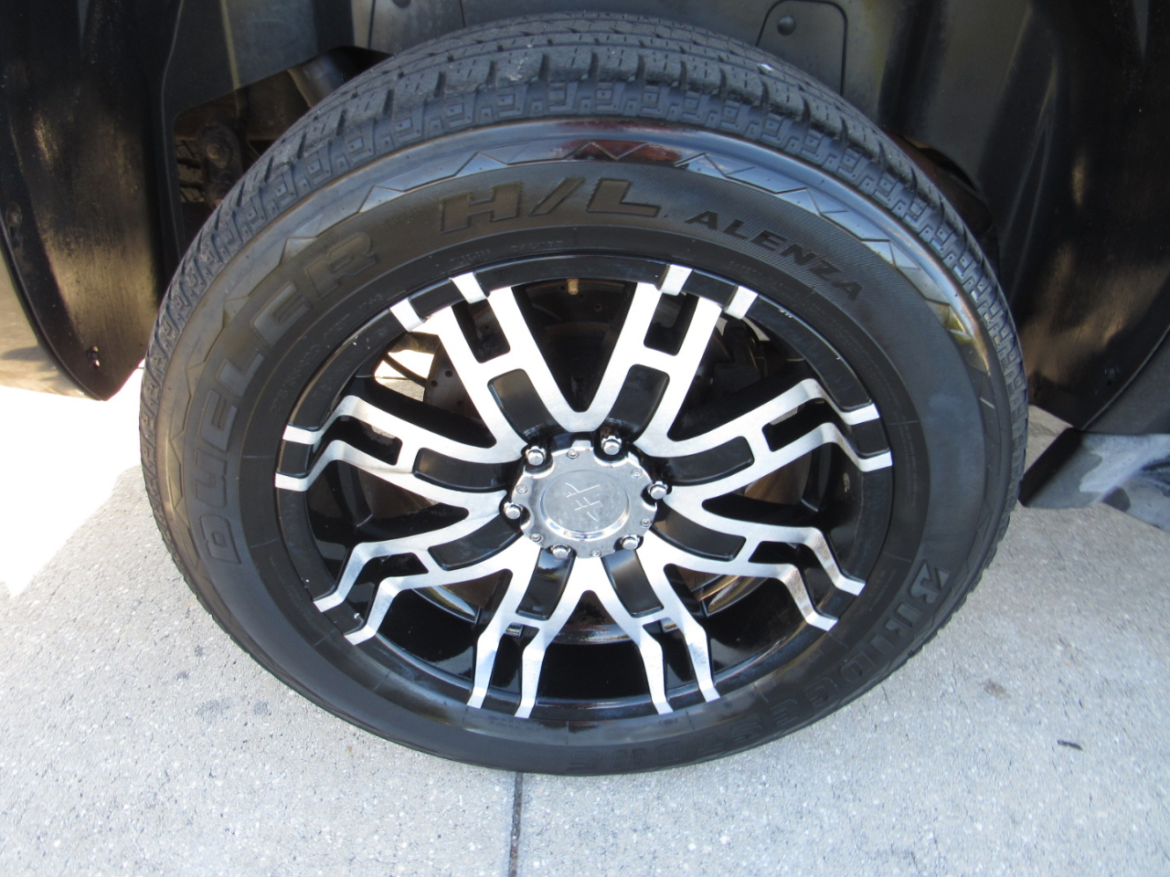 Chevrolet Avalanche 2WD Crew Cab LT 2013 Chevrolet Avalanche 2WD Crew Cab LT 2013