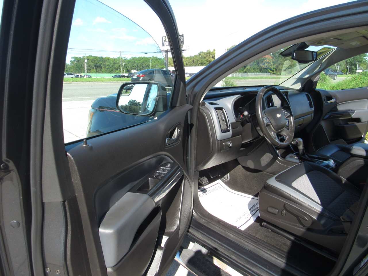 Chevrolet Colorado 2WD Crew Cab 128.3" Z71 2017 Chevrolet Colorado 2WD Crew Cab 128.3" Z71 2017