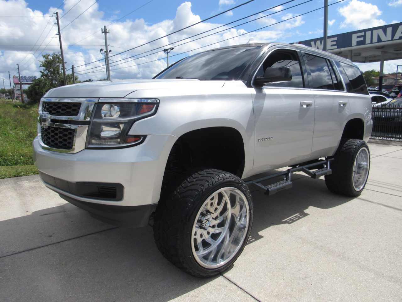 Chevrolet Tahoe 4WD 4dr LT 2019 Chevrolet Tahoe 4WD 4dr LT 2019