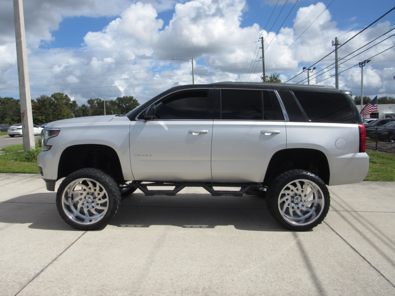 Chevrolet Tahoe 4WD 4dr LT 2019 Chevrolet Tahoe 4WD 4dr LT 2019