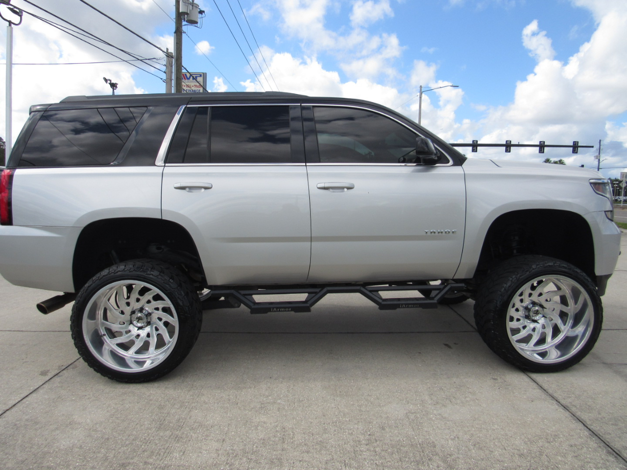 Chevrolet Tahoe 4WD 4dr LT 2019 Chevrolet Tahoe 4WD 4dr LT 2019